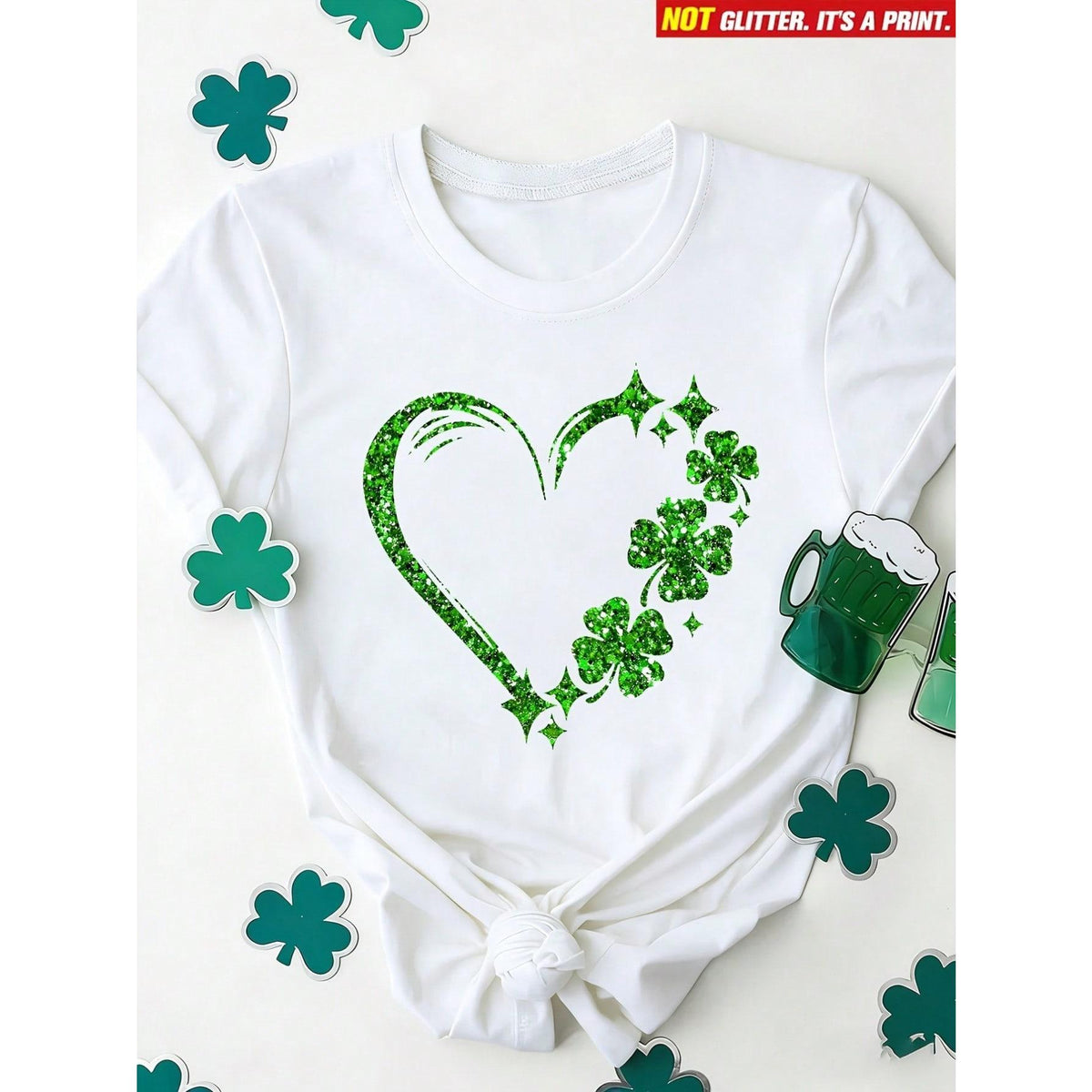 St. Patrick‘s Day Lucky Clover Heart T-Shirt for Women | Short Sleeve Crew Neck Tee, Gift for Daughter Sister Mom