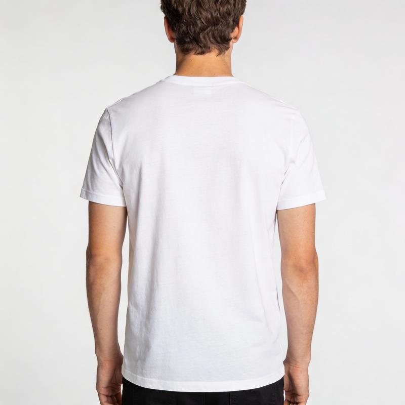 Hand Heart Sign for Immigrant Rights T-Shirt, ‘Love Knows No Borders’ Unity & Support Graphic Tee