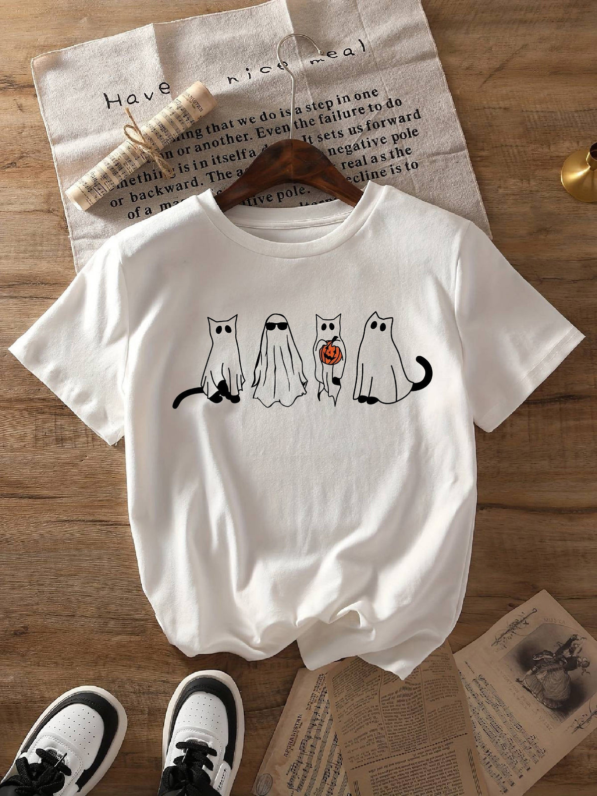 Women's Halloween Cat T Shirt, Cute Ghost Pumpkin Graphic Short Sleeve Tee