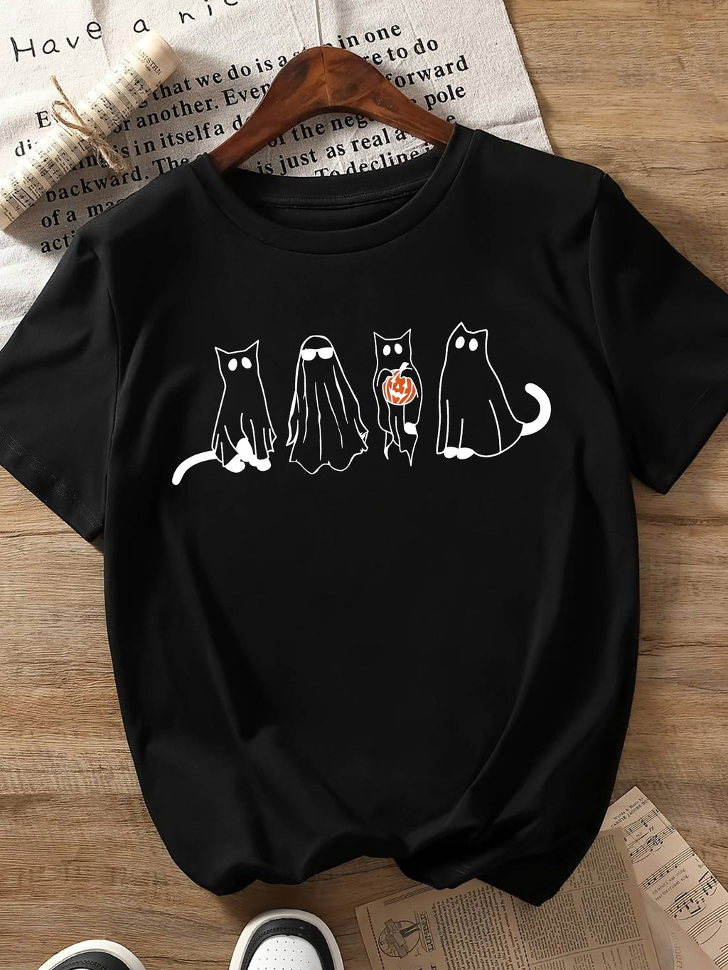 Women's Halloween Cat T Shirt, Cute Ghost Pumpkin Graphic Short Sleeve Tee