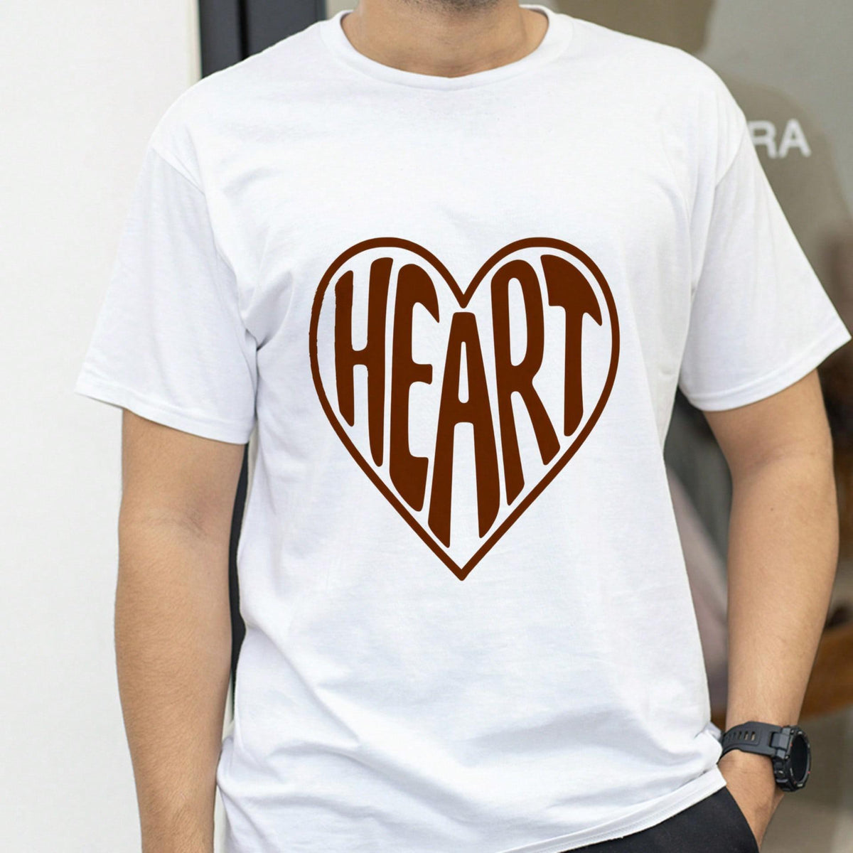 Round Neck White T-Shirt With Heart-Shaped HEART Print For Outdoor Activities