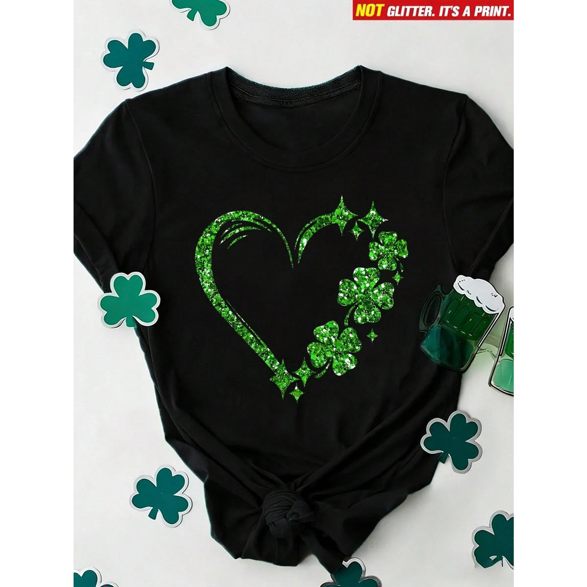 St. Patrick‘s Day Lucky Clover Heart T-Shirt for Women | Short Sleeve Crew Neck Tee, Gift for Daughter Sister Mom
