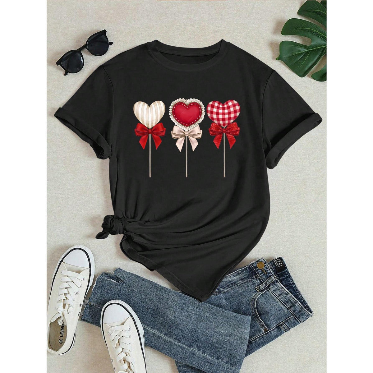 Women Casual T-Shirt, Comic Heart Pattern For Valentine's Day