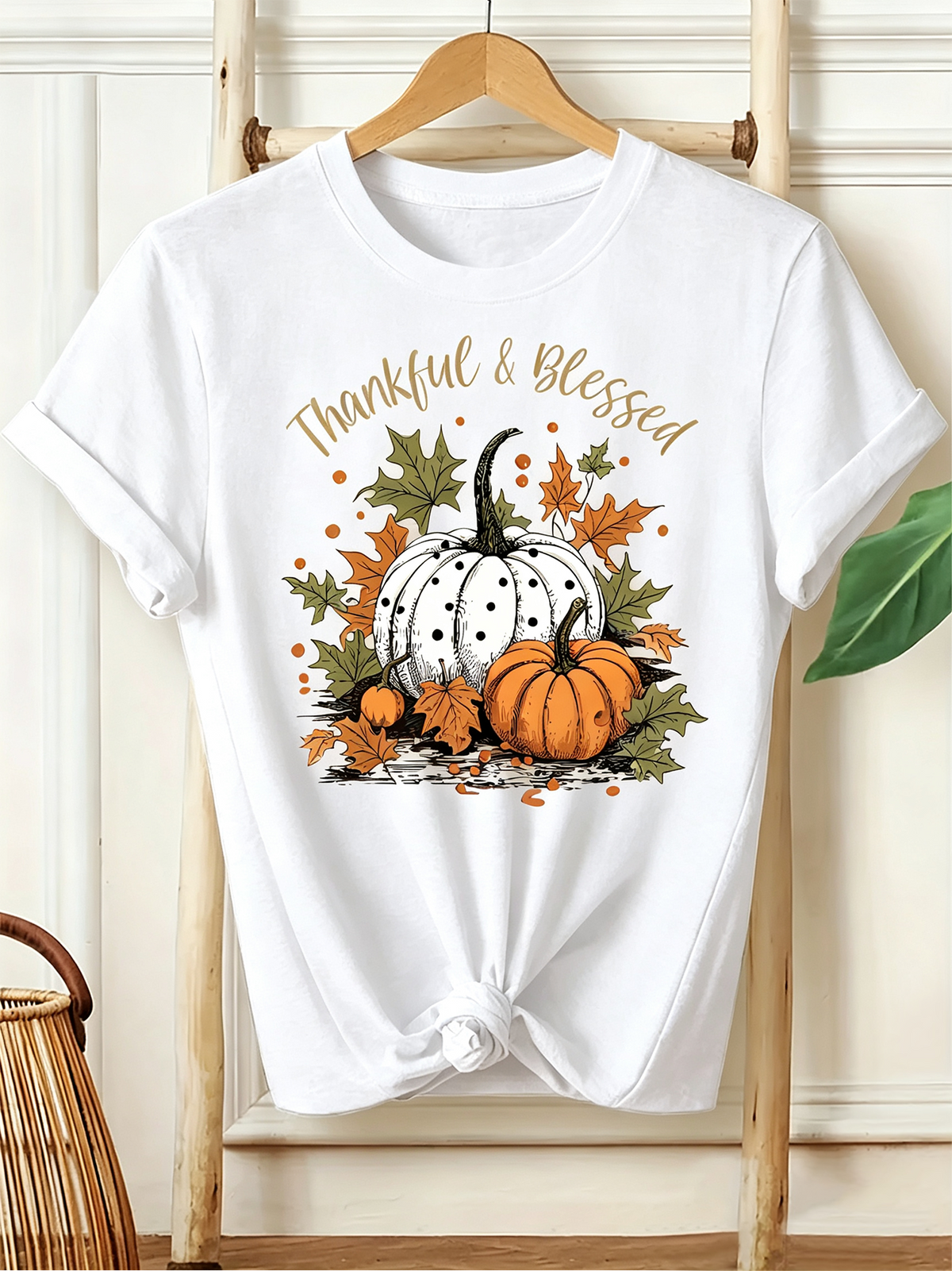 Fall Thankful and Blessed Graphic T‑Shirt, Pumpkin Maple Leaf Short Sleeve Crewneck Tee for Women Thanksgiving